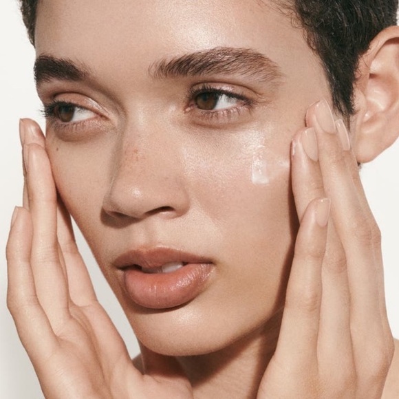 2 x La Mer The Moisturizing Soft Cream - each 0.12 oz, New - Picture 3 of 9